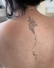 Dessin Tatouage Minimaliste Maman Bébé - Dessin aux Traits - Personnalisé Fleurs de Naissance